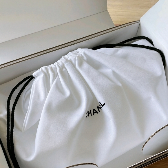 CHANEL Beauty Large Organic Cotton Drawstring Dust Bag 15"x10"x10" NEW AUTHENTIC - Picture 2 of 7